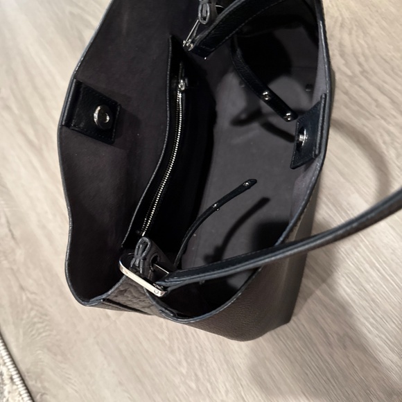 Handbag - Picture 5 of 5